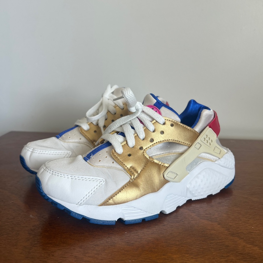 Nike Huarache Run White Gold Blue Athletic 654280-109